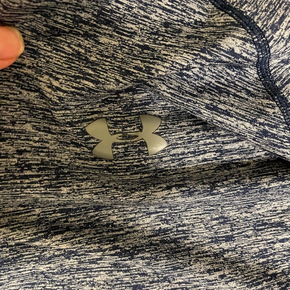 Under Armour 1/4 Zip - Picture 2 of 3